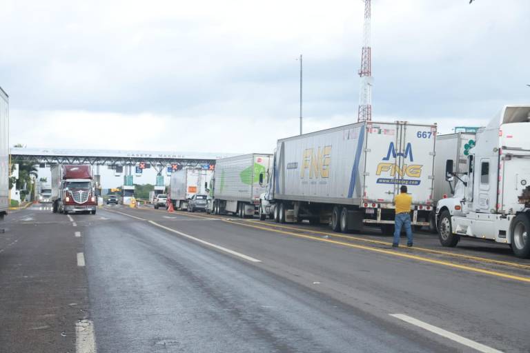 Lluvias por ‘Norma’ obligan al cierre en ambos sentidos de la Mazatlán-Culiacán