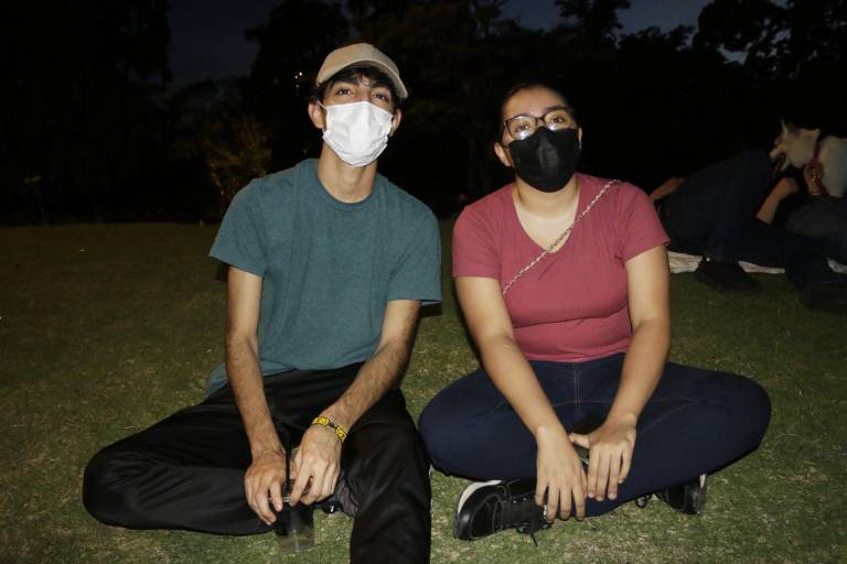 Disfrutan noche de cine en el Museo Materia