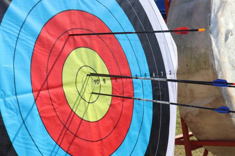 ¡Con puntería certera al éxito! La Escuelita de Tiro de Arco Águilas UAS brilla en la Copa Sonora Outdoor 2025, logrando tres preseas de oro y una de plata