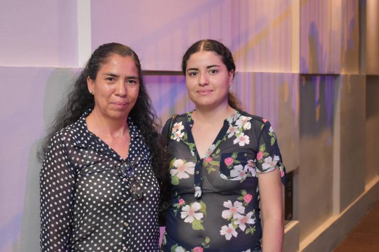 Vibra el público con el espectáculo ‘Sinaloa, tierra fértil de danzantes’