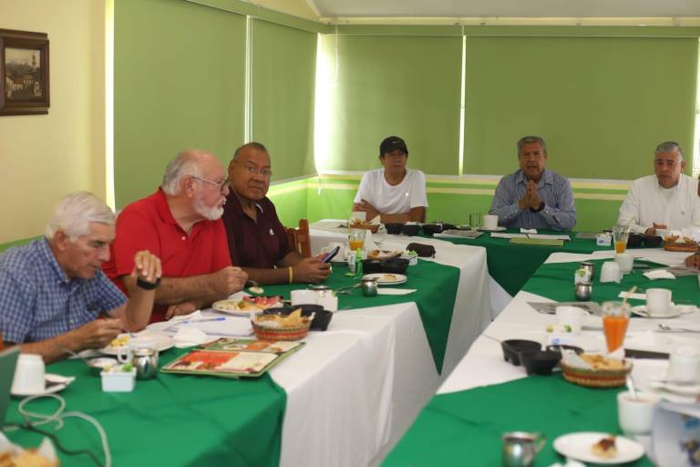 Socios murallenses desmienten versiones de Socios Honorarios sobre Casa Club