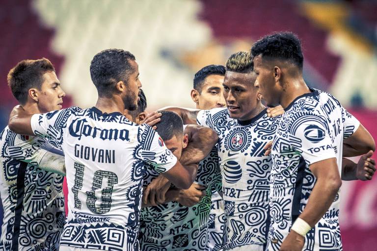 De la acusación contra Emma Coronel, del estadio de Mazatlán y del América, de las noticias para esta mañana