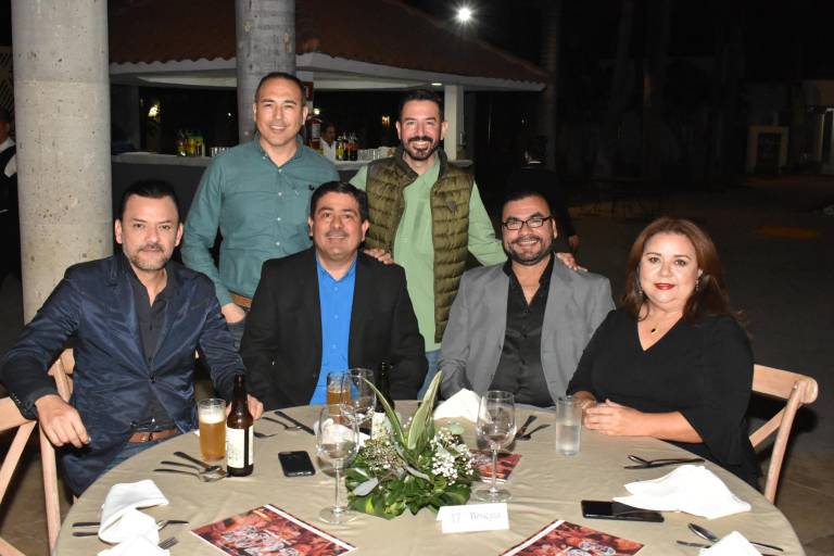 Apoyan sinaloenses a La Noche Bohemia con Causa 2024