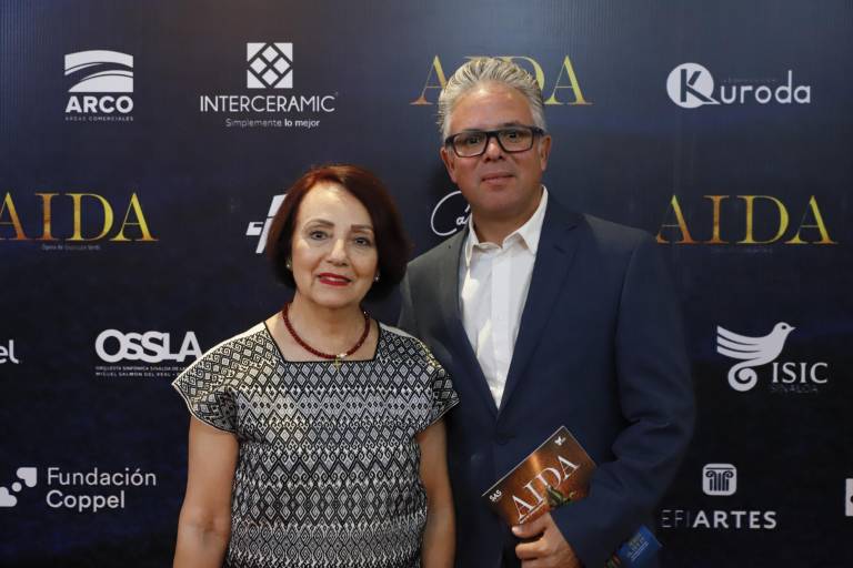 Viven sinaloenses una historia de amor con ‘Aída’