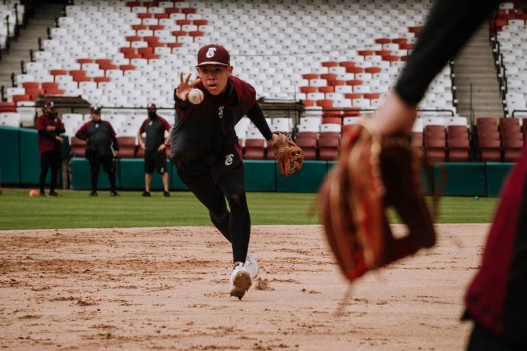 Carlos Urías quiere dejar un buen sabor de boca en Tomateros de Culiacán