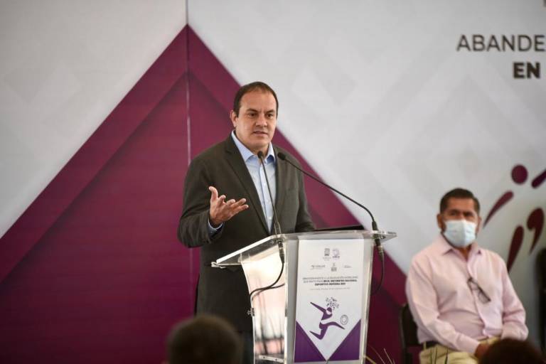 Cuelgan mantas contra Cuauhtémoc, Gobernador de Morelos