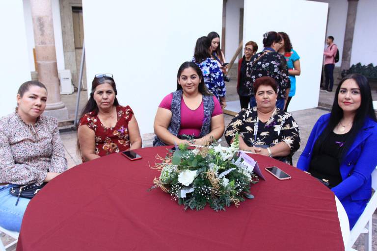 Reconocen a mujeres que Construyen Bienestar