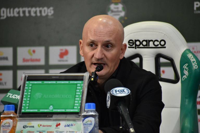 Santos hace oficial la salida de Pablo Repetto