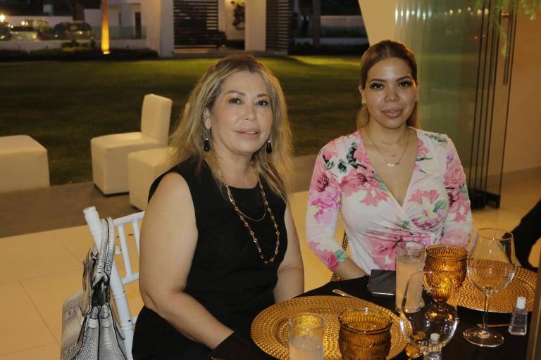 Celebran en Coctel con Causa su primer aniversario