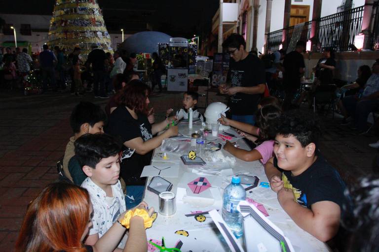 Niños disfrutan y aprenden del espacio en la Noche de Estrellas en Culiacán