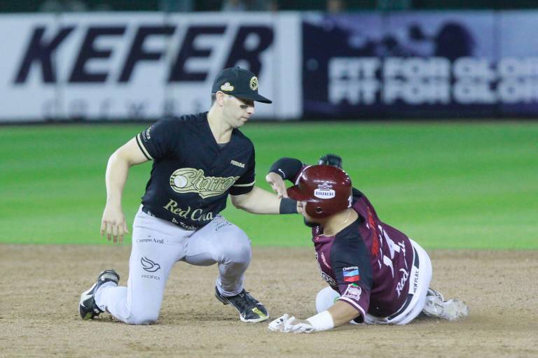 Tomateros de Culiacán regresa a la senda ganadora en casa con jonrón de Alí Solís en la novena entrada