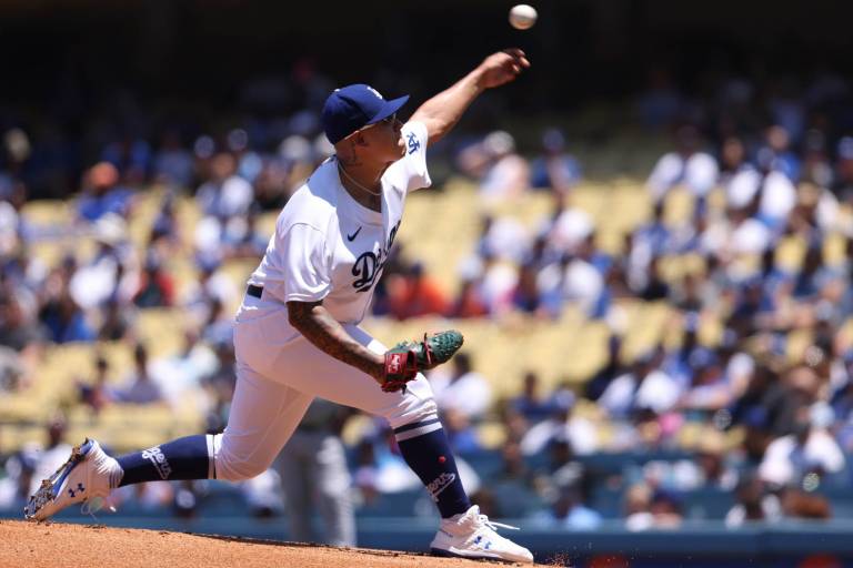 Julio Urías se va sin decisión; Dodgers no lo apoya