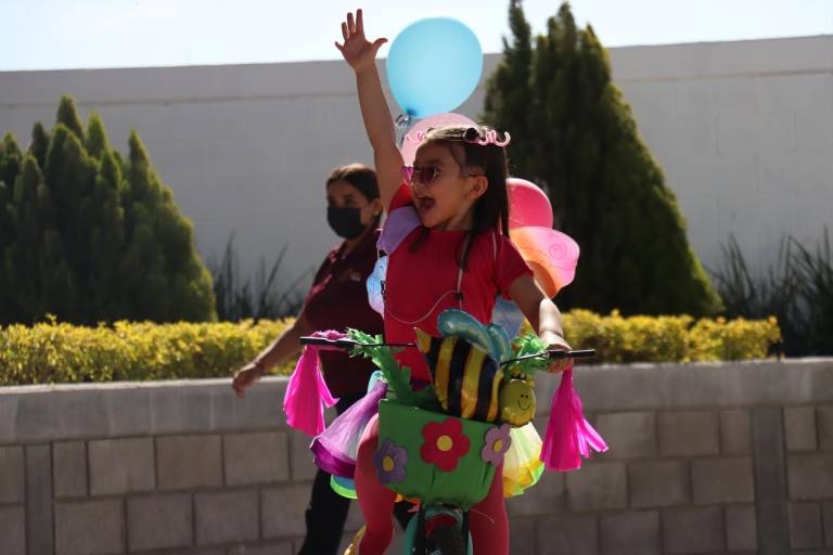 Reciben a la primavera con paseo en el Colegio SEBEC