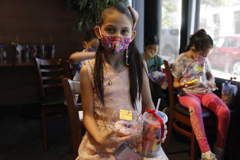 Noroeste festeja a los niños con función de cine