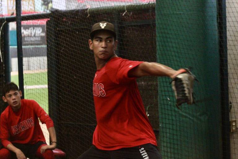 Scout de Rockies de Colorado visita Academia de Beisbol de Venados de Mazatlán