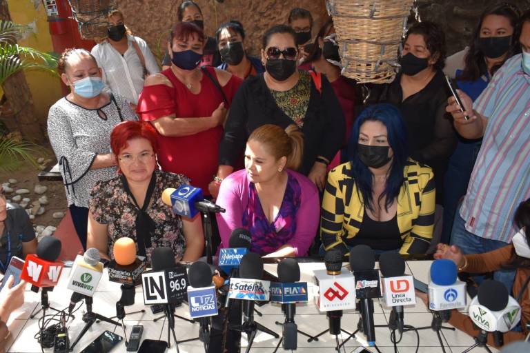 Viudas de policías de Culiacán rechazan aumento del 5% en pensión; se deslindan de acuerdos y negociaciones con Alcalde