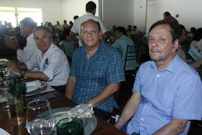 Celebran el Día del Agricultor en familia