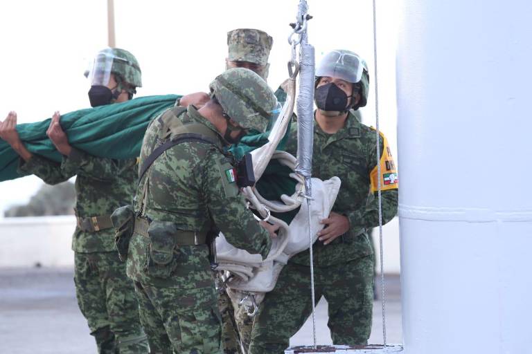 Mazatlán rinde homenaje