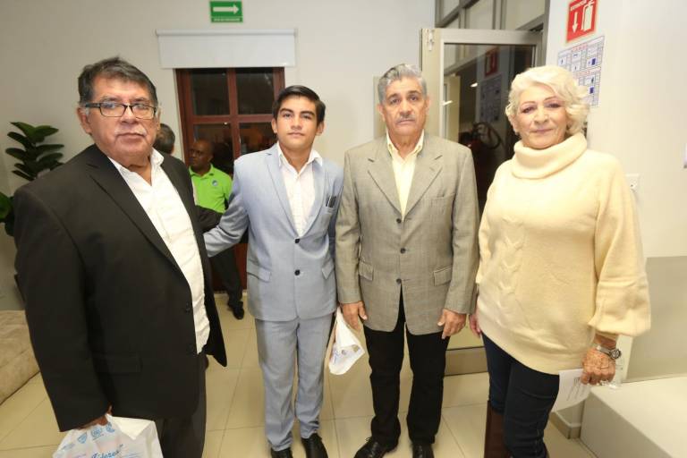 José Ángel Pescador Osuna recibe un homenaje en vida