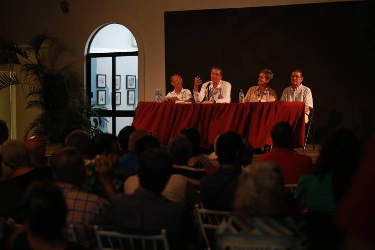 Exponen la lucha por la libertad y la democracia del Movimiento del 68