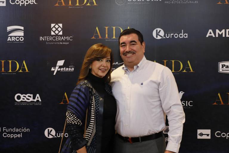 Viven sinaloenses una historia de amor con ‘Aída’