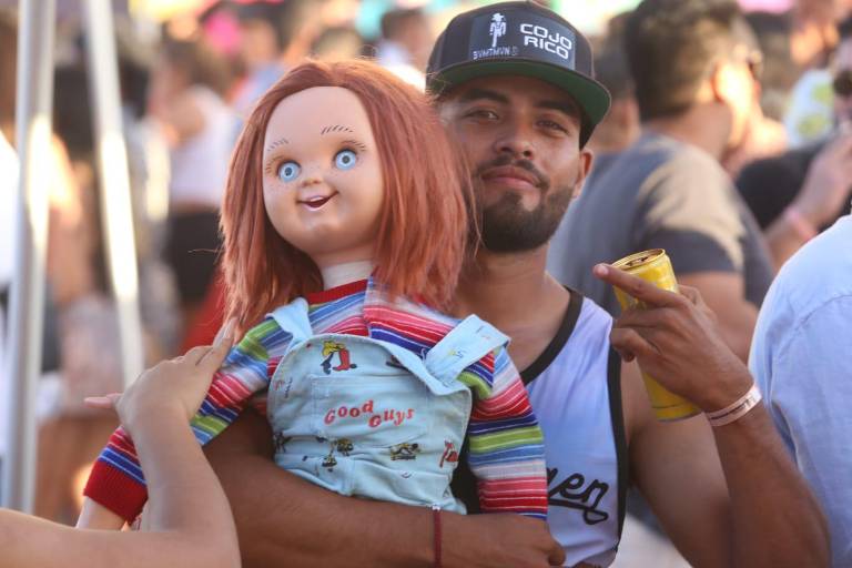 Disfrutan la música y el Sol en el Sunset Paradise 2022