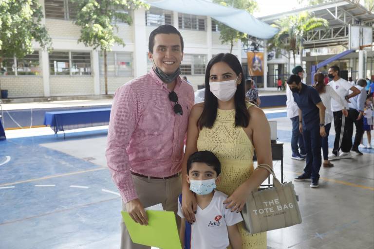 Reconocen su constancia y disciplina en la Escuela Activa Integral