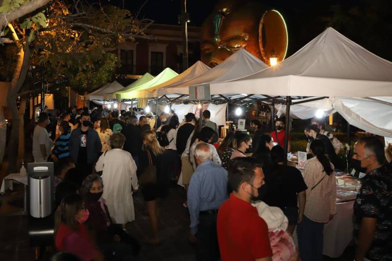 Quitar el uso de cubrebocas en exteriores no implica retirar otras medidas, coinciden especialistas