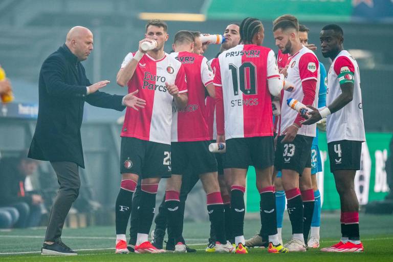 Feyenoord se corona en la Copa de los Países Bajos, la cual tuvo que suspenderse dos veces