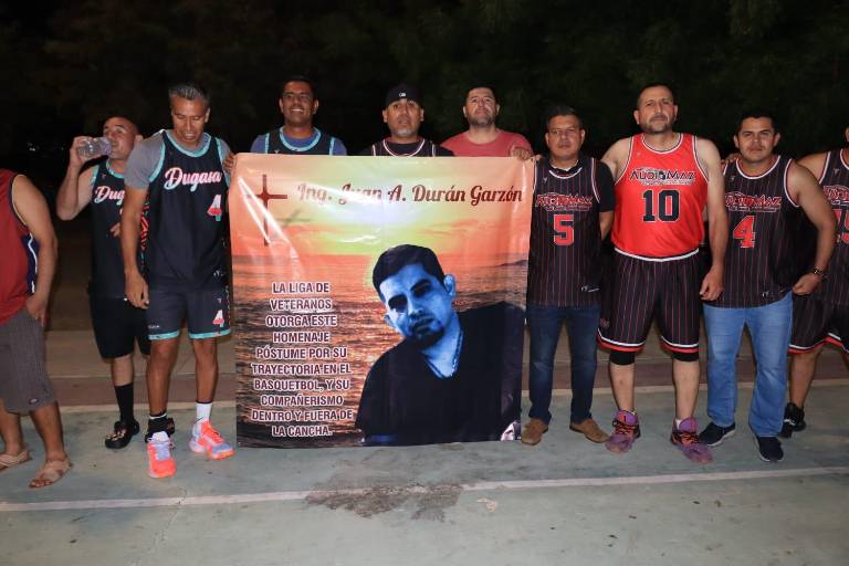 Rinden homenaje póstumo a Juan Duran, en la Liga Veteranos de Baloncesto