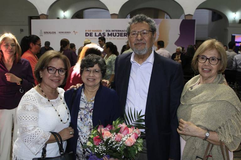 Reconocen a 46 mujeres sinaloenses por su contribución y legado a la sociedad