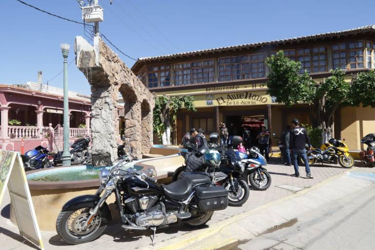 Motociclistas promueven la seguridad en zonas rurales de Mazatlán