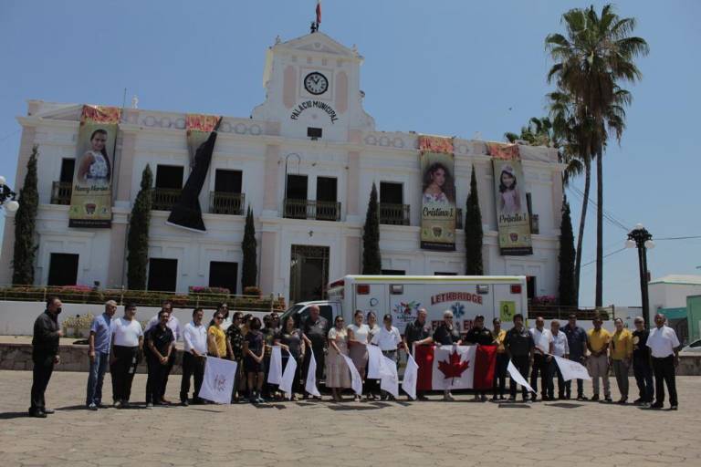 Rotarios de Canadá donan ambulancia a Rosario