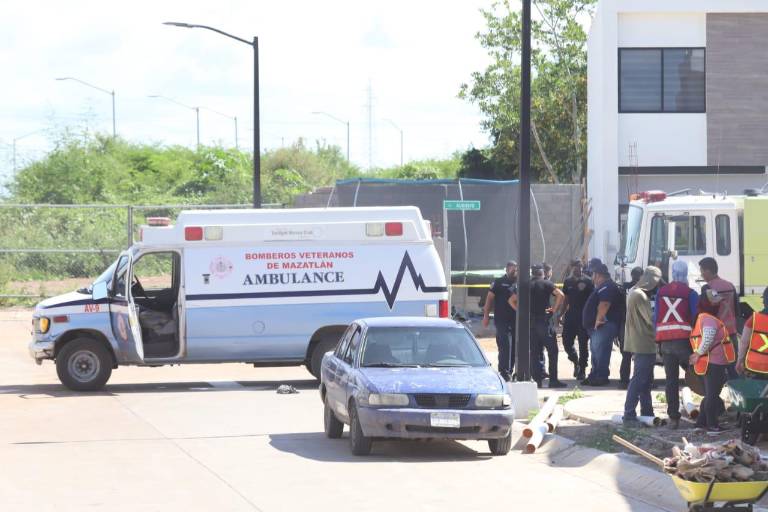 Losa de concreto cae sobre obrero y muere en Hacienda del Seminario, en Mazatlán