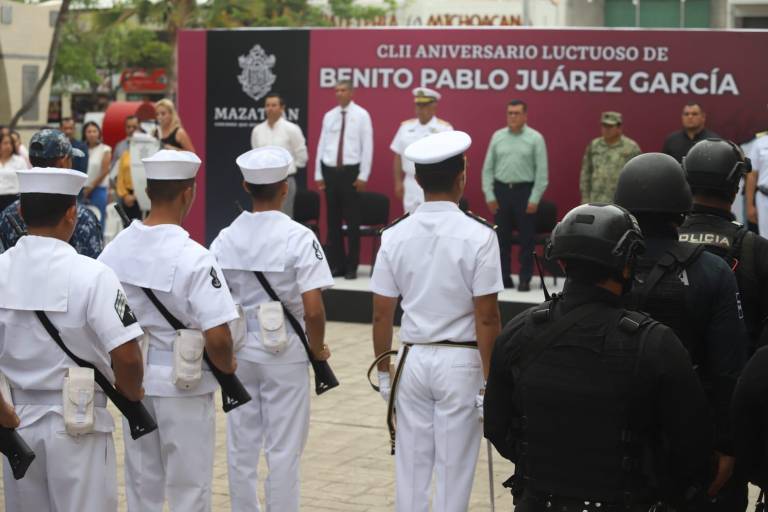 Conmemoran en Mazatlán el 152 aniversario luctuoso de Benito Juárez García, en Mazatlán