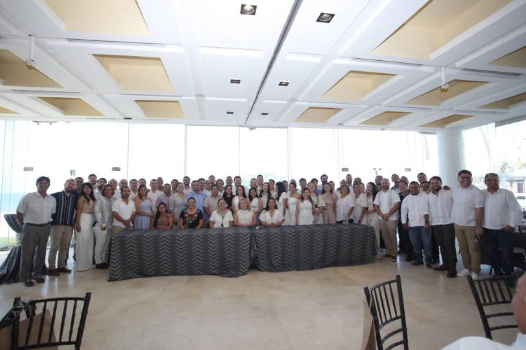 Arquitectos mazatlecos celebran su día con un desayuno