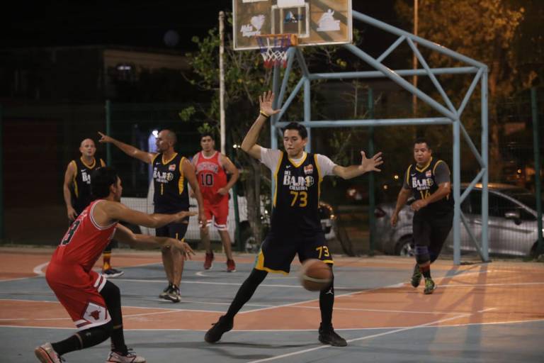 Teketires y Cremería del Bajío consuman la obra y están en la final