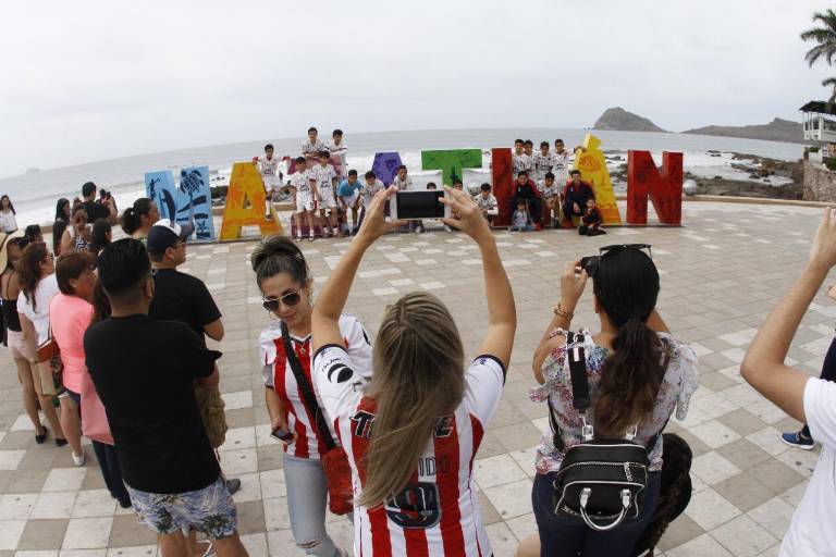 El turismo es una actividad productiva, no una cosa frívola: Santamaría