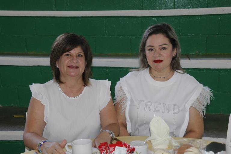 Se reencuentran coordinadoras del Instituto Senda en agradable desayuno