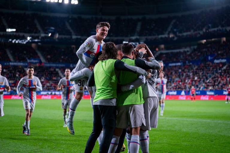 Barcelona vino de atrás para vencer a Osasuna en El Sadar