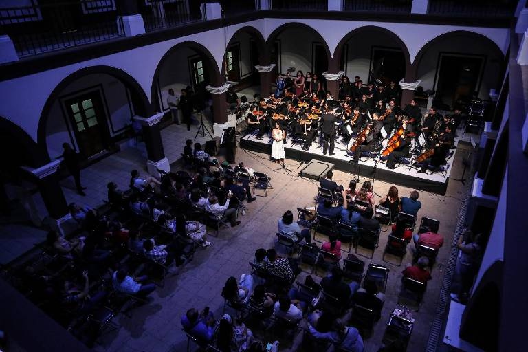 Estrena el joven Fernando Mendívil ‘Buscándome’ con la Sinfónica Juvenil de la ESUM
