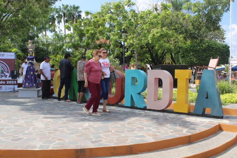 Regresan a Concordia, tras 7 años, camiones con turismo naviero