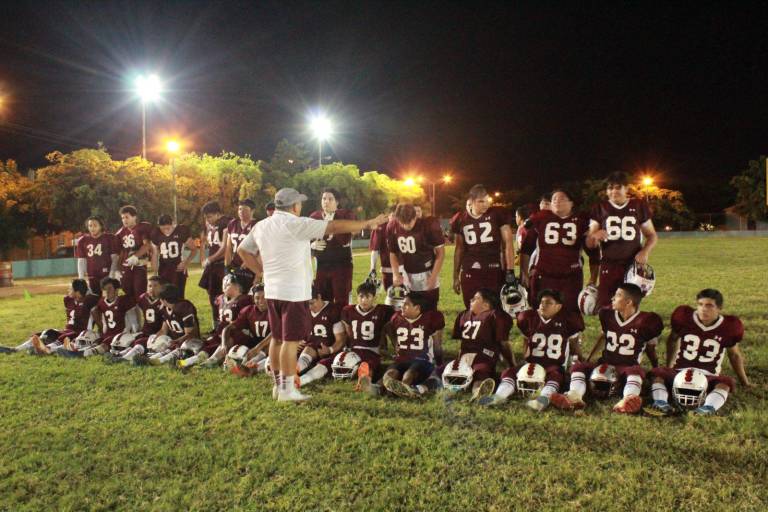 Burros Salvajes debuta con victoria en temporada de Futbol Americano