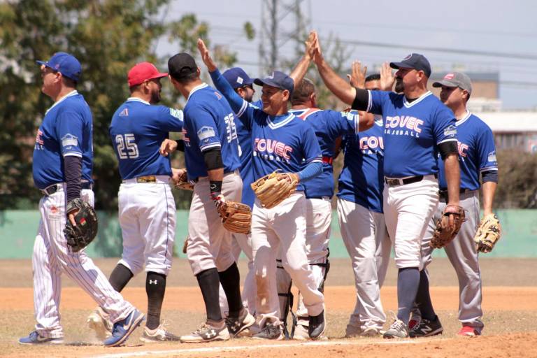 Covec vapulea a 31 Deportes en Beisbol 40 años y más, en Muralla