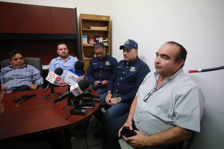 Deben cobrar de $60 a $70 por dejada del Centro a Zona Dorada en Carnaval: Vialidad