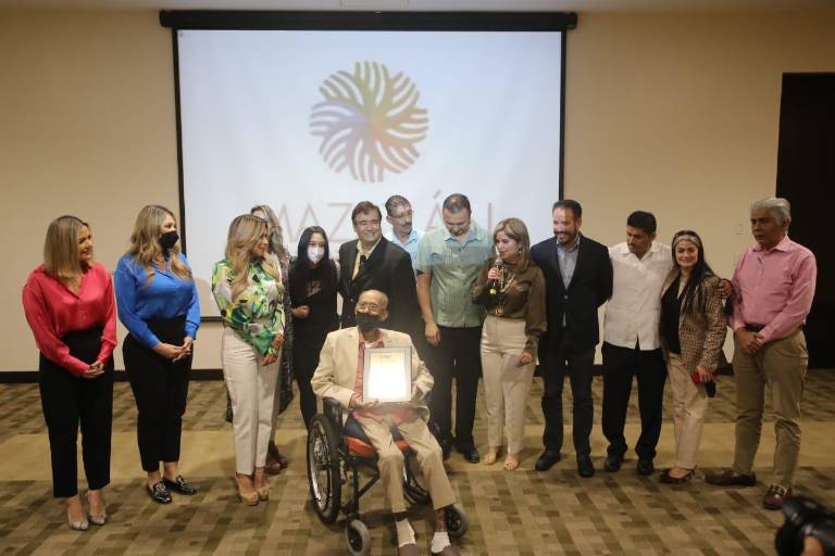 Homenajean a Rafael Rivera López; ‘un ejemplo para quienes se dedican al turismo’