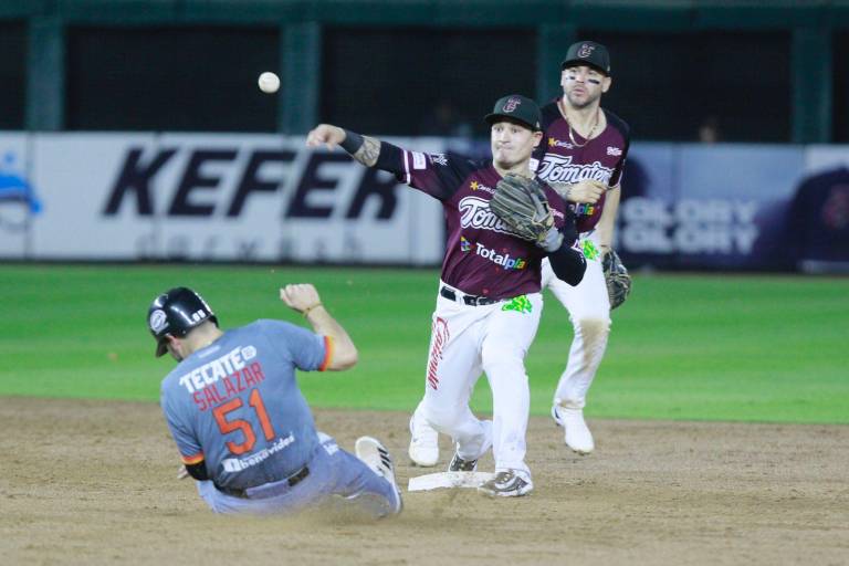 Tomateros de Culiacán liga derrotas en casa, al caer ante Naranjeros de Hermosillo