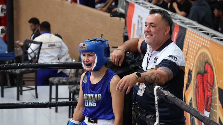 Esmeralda Patiño conquista su cuarto oro en el Nacional Universitario.