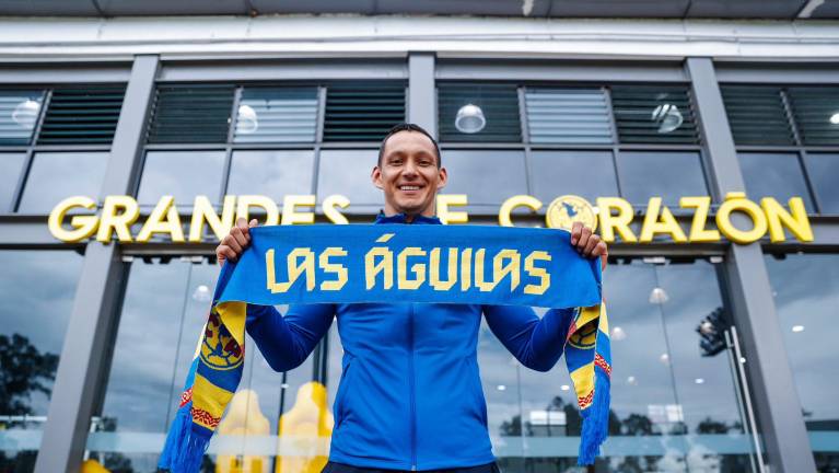 Rodolfo Cota se queda un año más en el nido.
