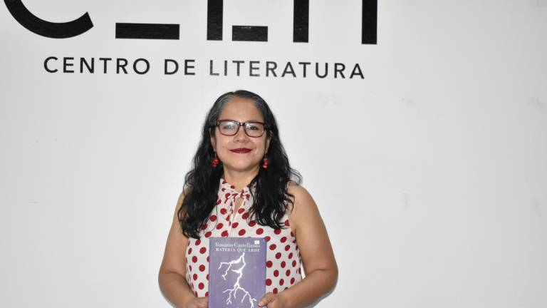 Sandra Uribe presenta el libro Rosario Castellanos: Materia que Arde